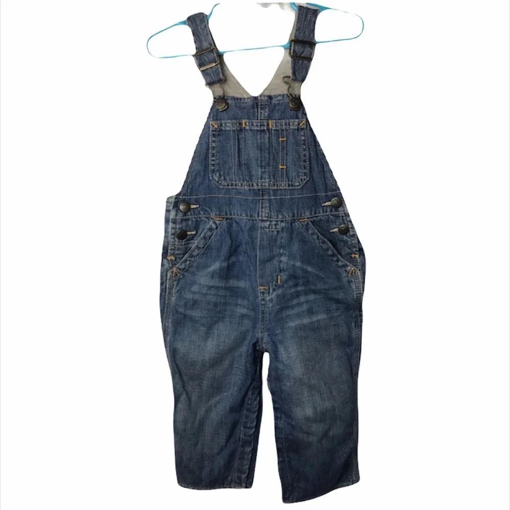 GAP baby lined